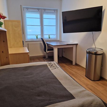 Einzelzimmer In Ruhiger Lage --- Check-In Mit Schluesselkasten 梅彭 外观 照片