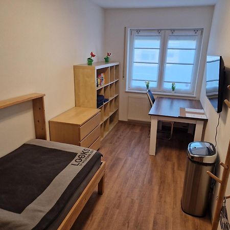Einzelzimmer In Ruhiger Lage --- Check-In Mit Schluesselkasten 梅彭 外观 照片
