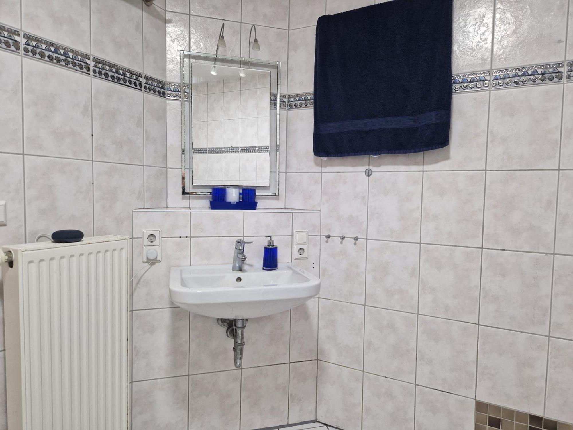 Einzelzimmer In Ruhiger Lage --- Check-In Mit Schluesselkasten 梅彭 外观 照片