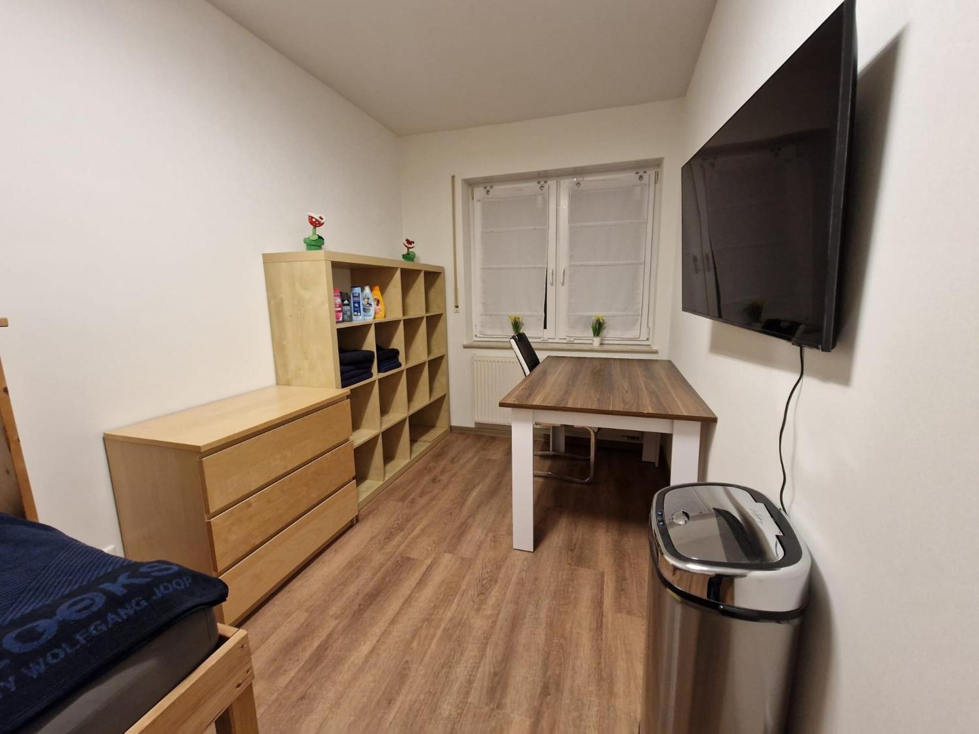 Einzelzimmer In Ruhiger Lage --- Check-In Mit Schluesselkasten 梅彭 外观 照片